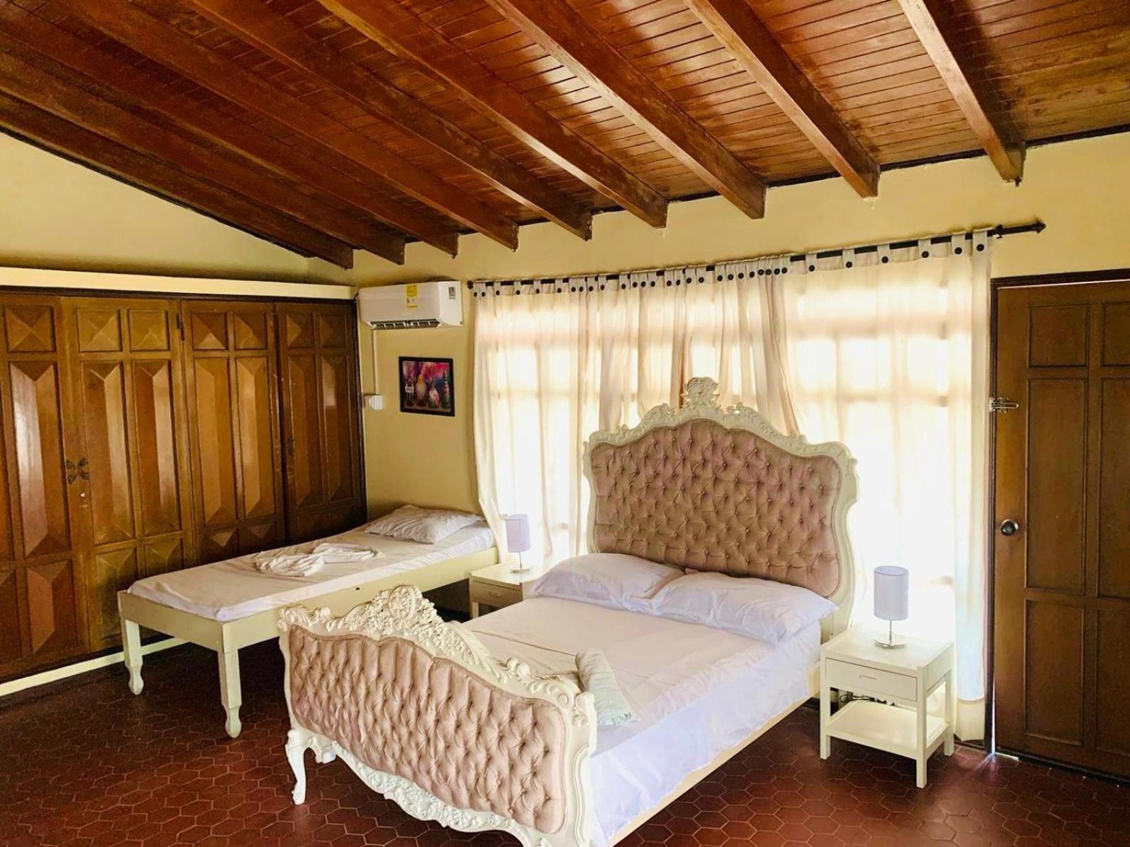 The Chill In Mansion Hostel Santa Marta Rum bild